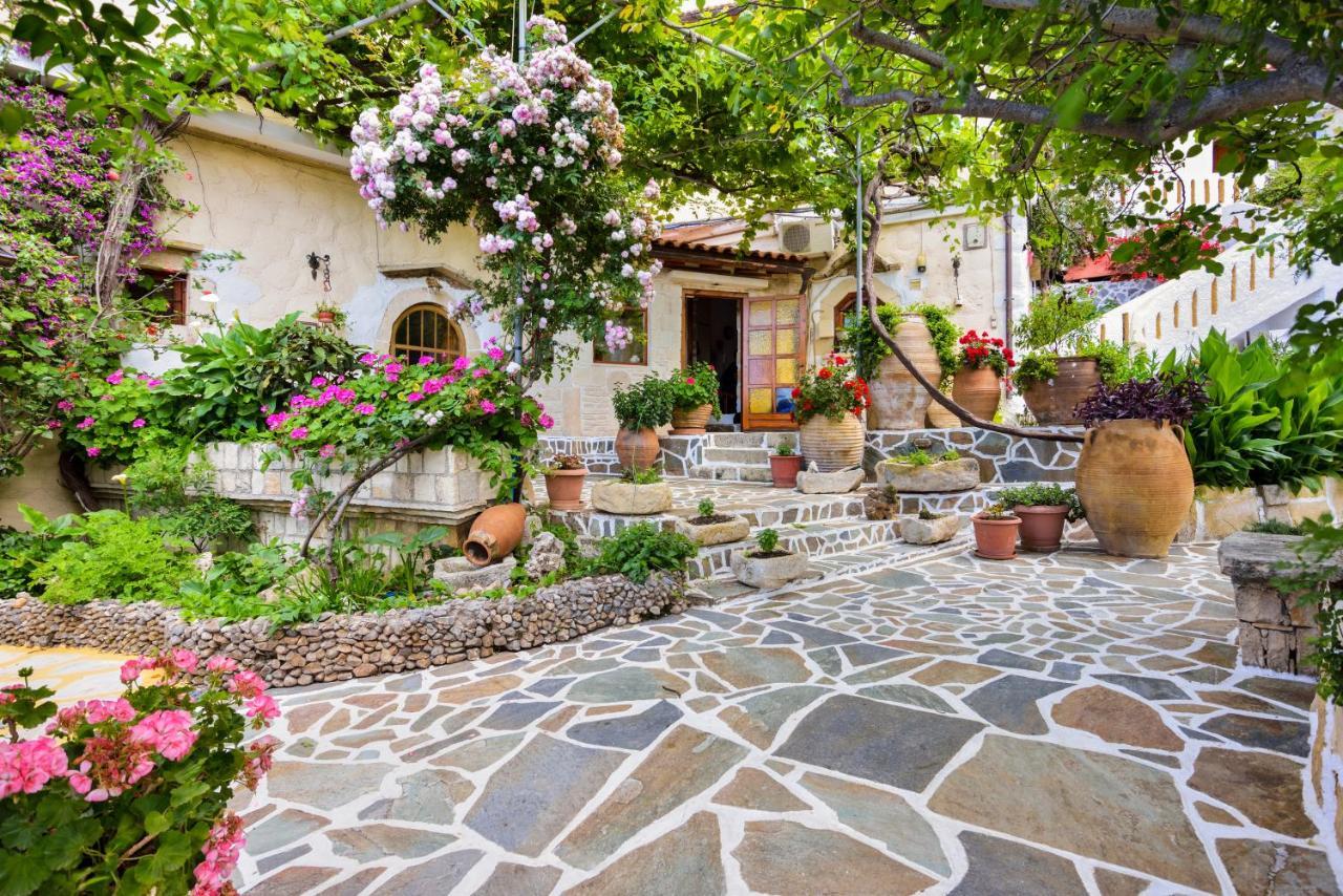 Villa Kapasa Mathés Exterior foto