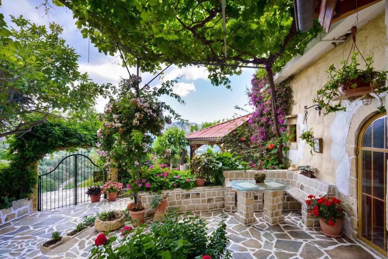 Villa Kapasa Mathés Exterior foto